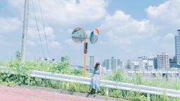 自分だけの色を大切に。 日常も非日常も、目に映る美しい光景を残していく 自分だけの色を大切に。 日常も非日常も、目に映る美しい光景を残していく